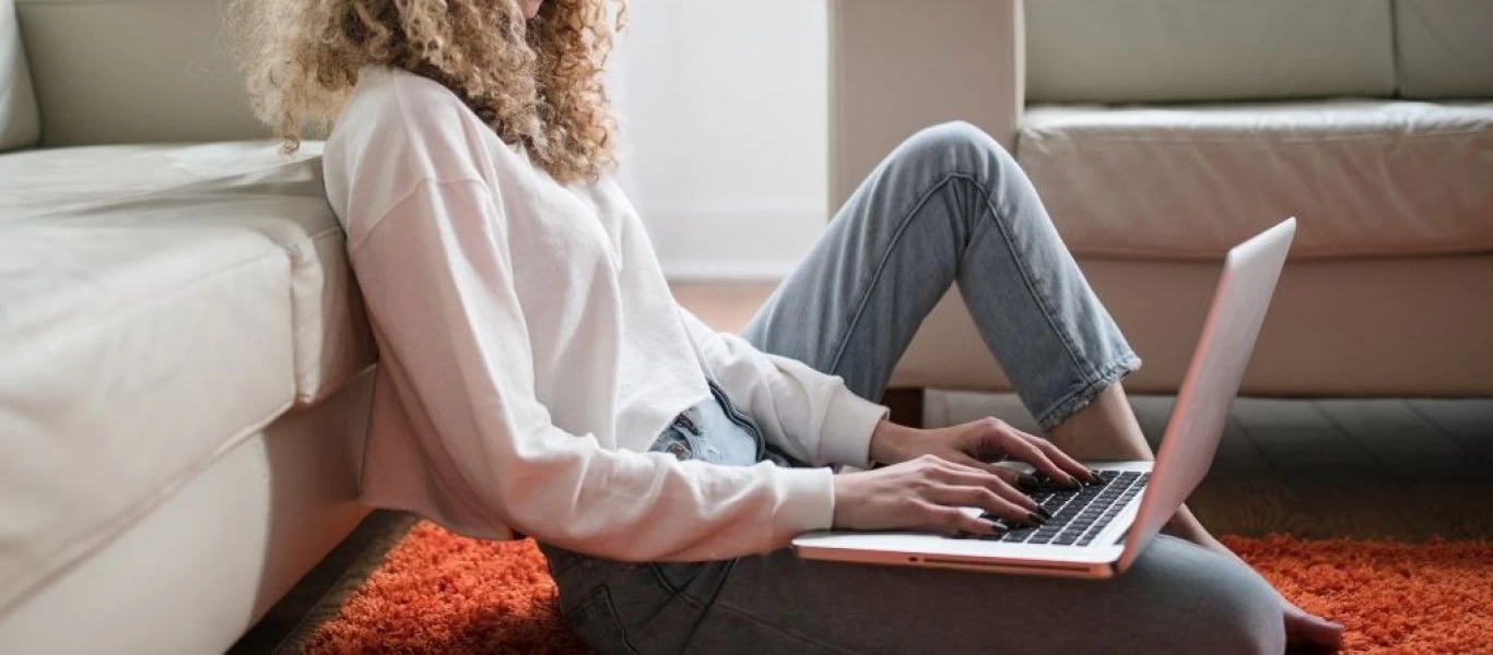 Αύξηση ωρών εργασίας για όσους δούλευαν από το σπίτι εν μέσω καραντίνας
